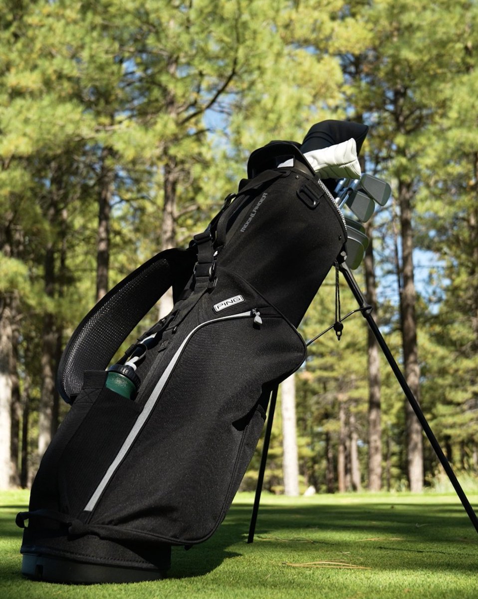 Lightweight 🤝 functionality. At 4.5 lbs. the Moonlander is made for the walking purist. Shop the newest carry bag model: