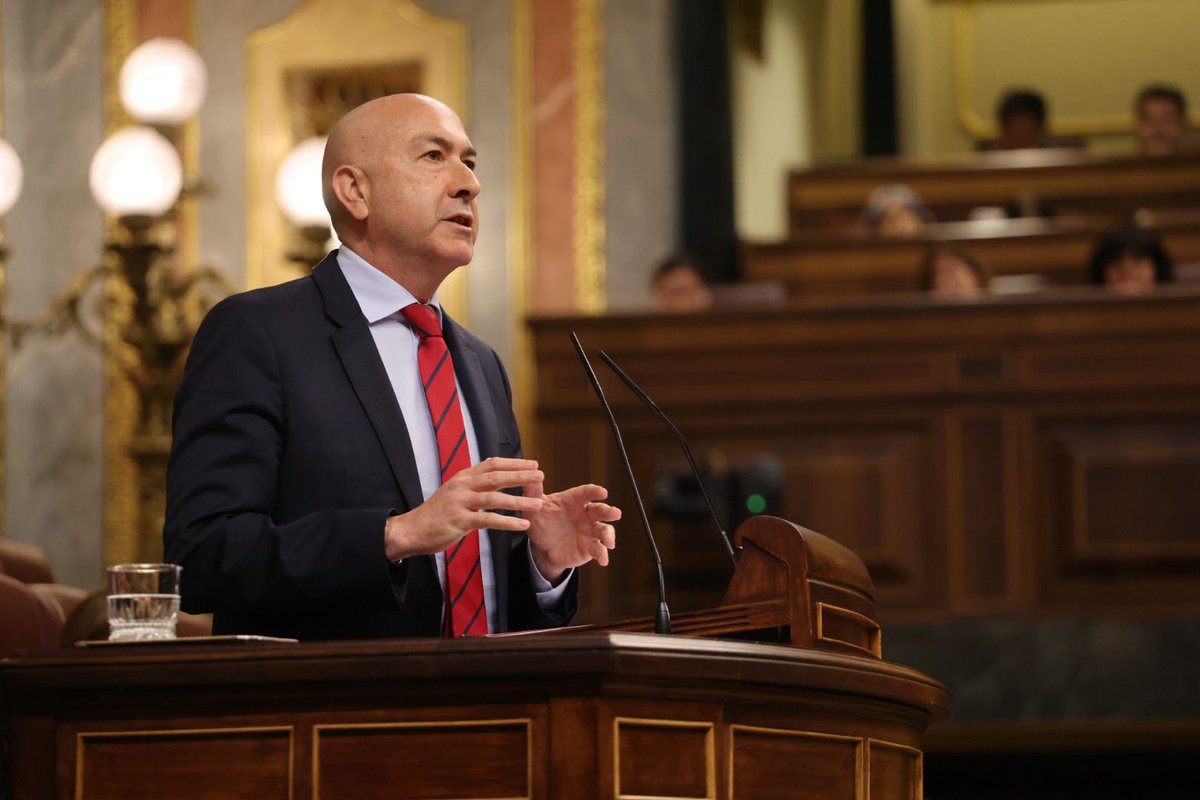 El PP es el único partido condenado por corrupción. El PSOE tiene 146 años de historia al servicio de la ciudadanía. Siempre actuamos con determinación y ejemplaridad. 🌹 Este Gobierno va a seguir trabajando y liderando, con Pedro Sánchez al frente. 🏛️ Alejandro Soler /❤