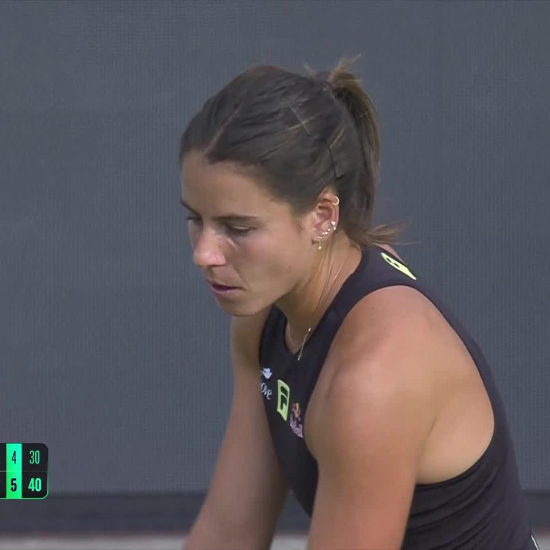 All business from Navarro 💼 Emma Navarro puts on a focused display to take out Osaka, 6-4, 6-4, in Bad Homburg. #BadHomburgOpen