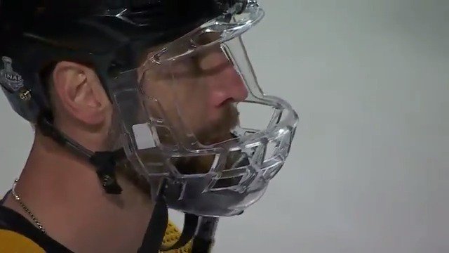 BREAKING: Zdeno Chara has been inducted into the Hockey Hall of Fame. Legend. 🔥