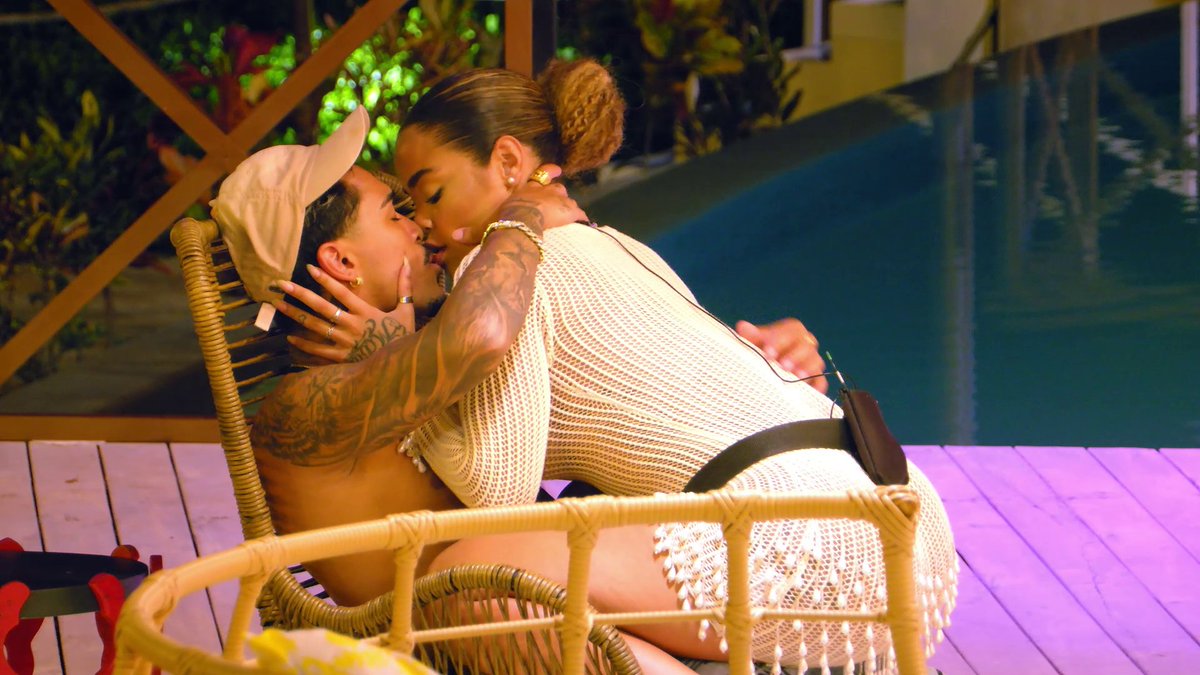 Algo me diz que MUITO caos vai rolar no Caribe 🗣️🔥😱 Novo episódio do #DeFériasCaribeVIP quinta, 21h10, na @mtvbrasil e assista primeiro no Paramount+ Brasil ✨