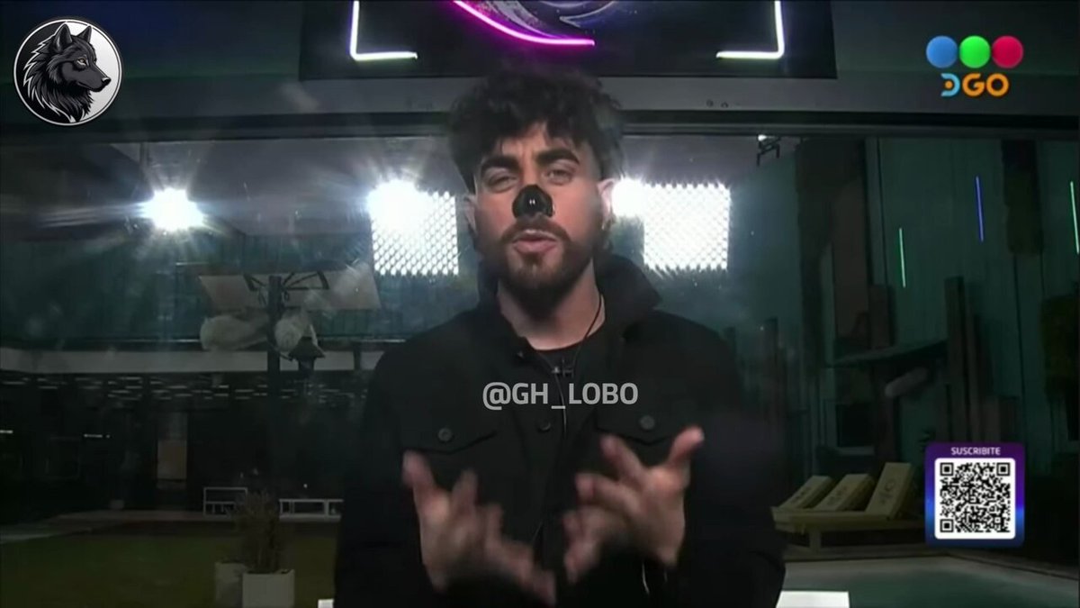 “Ahí hay un uruguayo y una socia del uruguayo, yo soy argentino”. Que pena que Ulises en lugar de hablar de él, en esta instancia, se dedique a criticar de manera tan baja a sus compañeros. Ni hablar de la xenofobia que maneja.