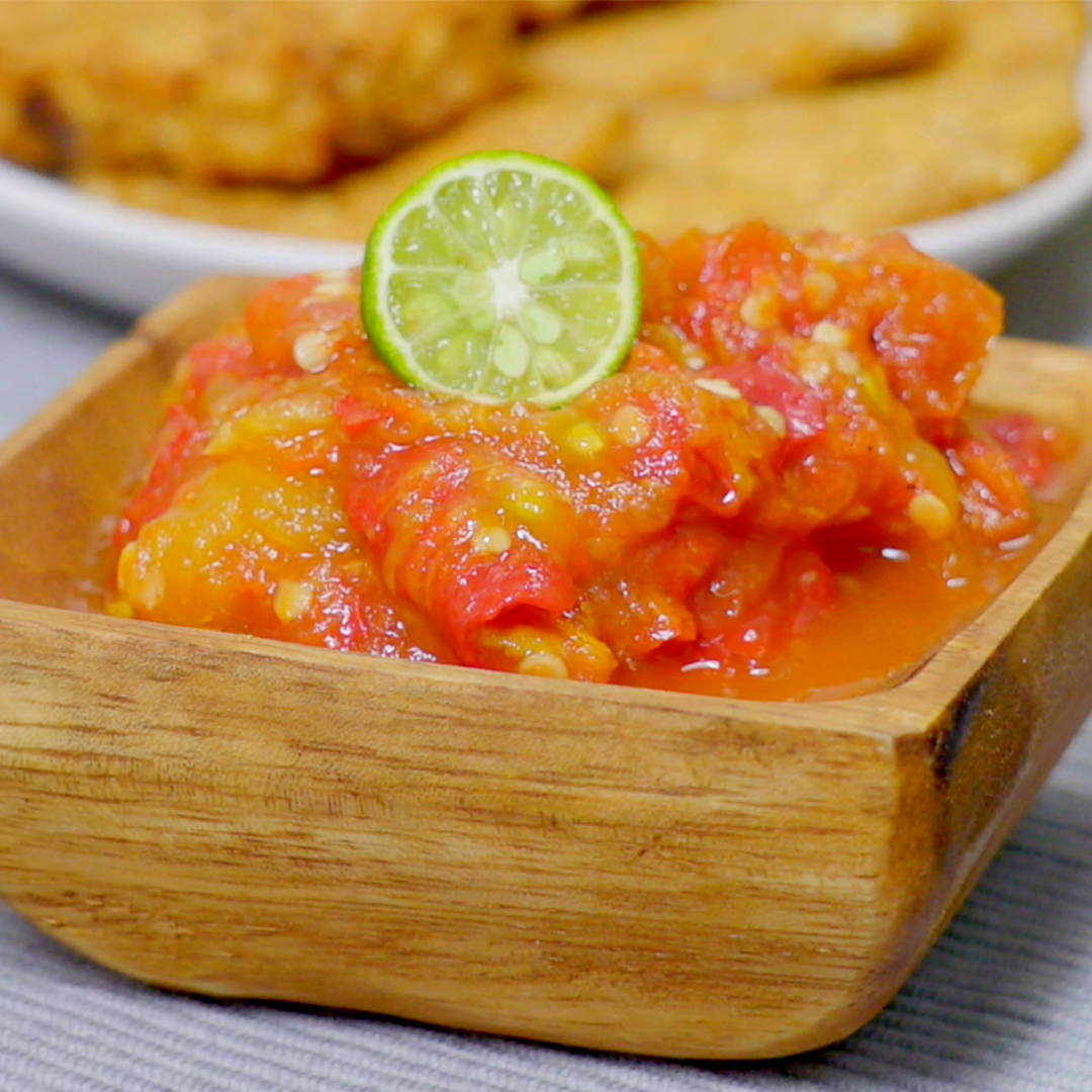 5 Sambal yang ada di video ini pokoknya yang ngebuat selera makan kamu jadi semangat banget deh!⁣