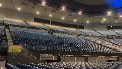 Hey Tom Cardy, how big is the arena for tonight's Melbourne Live Show? 👀 #CRDownUnder