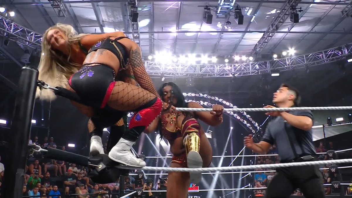 🤯 🤯 🤯 Jordynne Grace has some INSANE power! 💪 #WWENXT