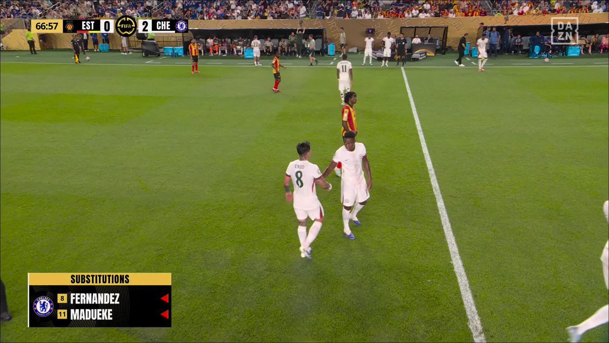 Andrey Santos 🇧🇷 a fait ses débuts avec Chelsea cette nuit. 😁 🎥 DAZN France