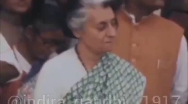 1975 में इमरजेंसी एक गलत फैसला था , लेकिन इंदिरा गांधी जी ने चुनाव कराए, हार स्वीकार की और खुलकर मीडिया के सवालों का सामना किया। आज के दौर में क्या मोदी जी वैसी ही एक प्रेस कॉन्फ्रेंस करने का साहस दिखाएंगे? #Emergency1975