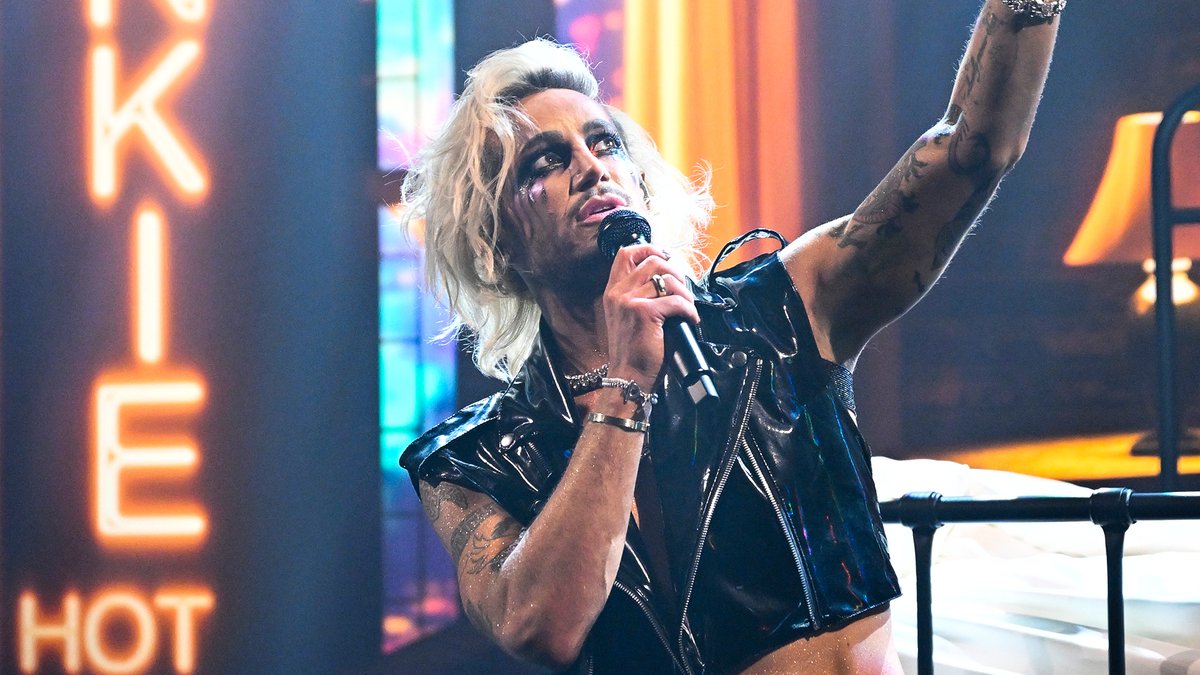 .Frankie James Grande performs “Boys” into “Hotel Rock Bottom” off his debut album Hotel Rock Bottom! WATCH ▶️ #FallonTonight