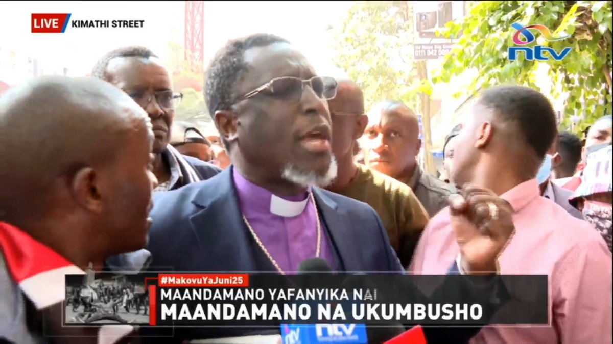 Rev. Tony Kiamah lifts a prayer for Kenya amid ongoing protests. #MakovuYaJuni25 Fridah Mwaka Lofty Matambo