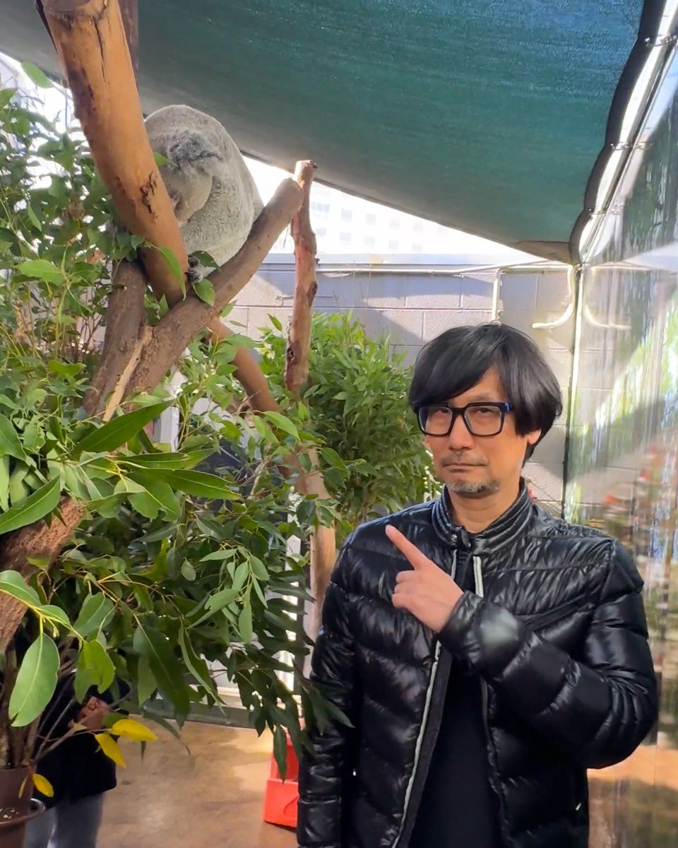 A day at the zoo with Hideo Kojima 🐨