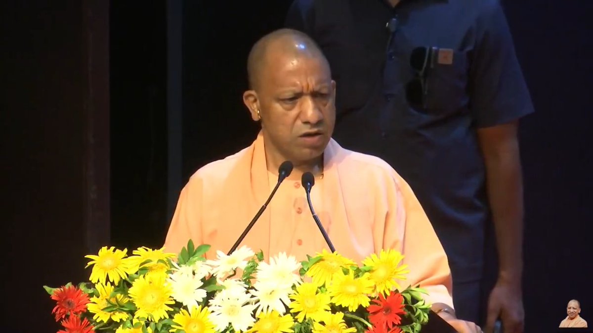 'इनका' दोहरा चरित्र लोकतंत्र के लिए खतरनाक है, साथ ही, उन मूल्यों एवं आदर्शों के सामने भी सबसे बड़ी बाधा है, जिसका सपना भारत के स्वाधीनता संग्राम सेनानियों ने देखा था...