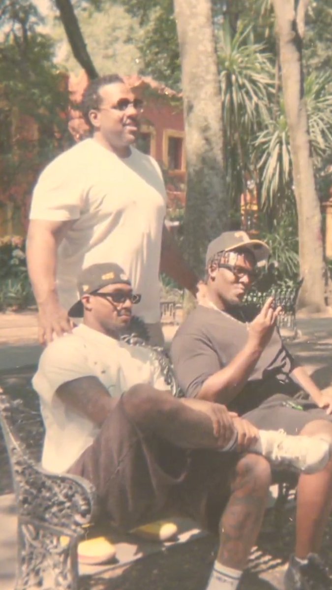 En nuestro último viaje a la CDMX, les dimos cámaras desechables a nuestros jugadores para que capturaran la ciudad a su manera… y esto fue lo que vieron 😎📸🇲🇽 Keeanu Benton I Willie Colon