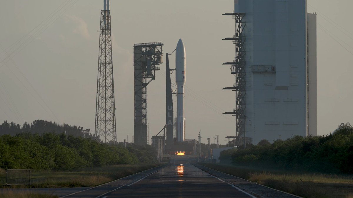 Atlas V takes flight with the second grouping of satellites for Amazon's Project Kuiper
