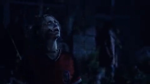 20 años de LAND OF THE DEAD, el cuarto capítulo de la saga zombie de George A. Romero que imaginó a los muertos vivientes como una comunidad evolucionada, una metáfora de la guerra de Irak que acabaría siendo visionaria en la era Covid y Black Lives Matter
