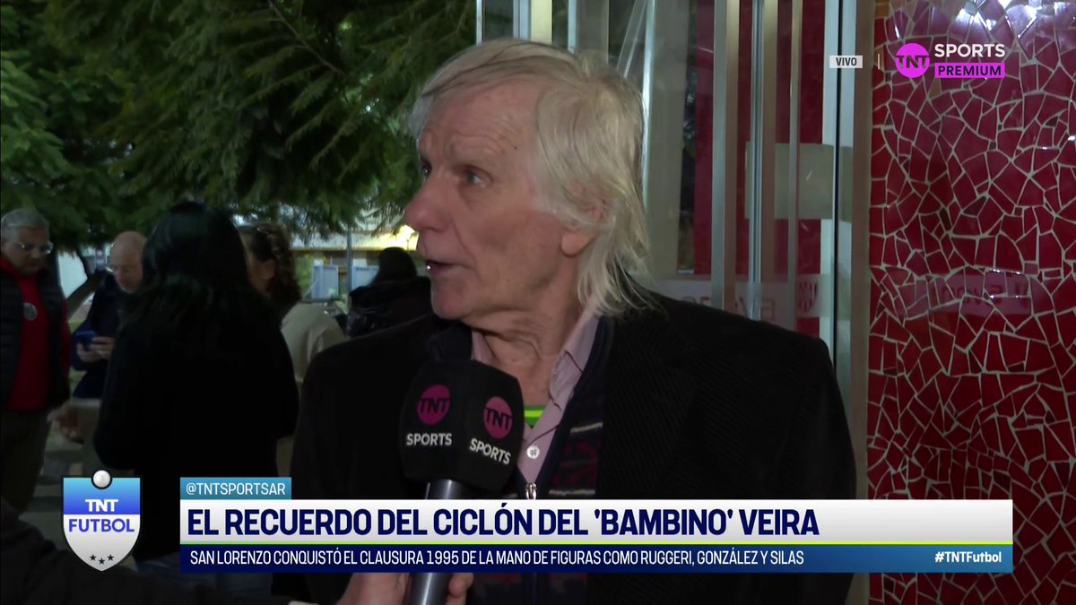 "SAN LORENZO ES MI VIDA, VENGO DESDE LOS 10 AÑOS" Obvio que el "Bambino" Veira, técnico de San Lorenzo campeón del Clausura 1995, no se iba a perder el reencuentro por los 30 años. Viví la fiesta de San Lorenzo por TNT Sports Premium y disfrutalo también en Max