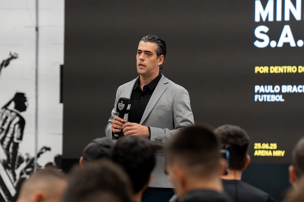 🐓 Hoje, na quarta edição do “Por Dentro Do Galo”, jornalistas que cobrem o Atlético tiveram a oportunidade de acompanhar o CSO do Clube, Paulo Bracks, em uma conversa sobre o Departamento de Futebol do Galo. 🔗 Saiba mais: