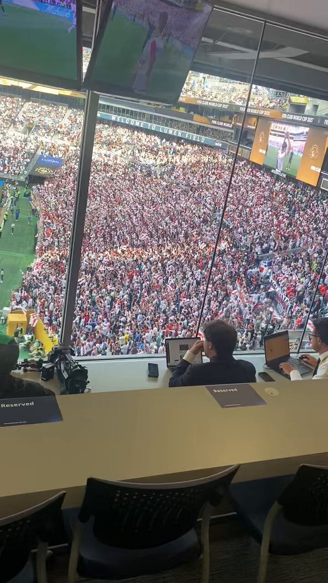 Otro notable apoyo de su gente para River en el Mundial de Clubes.