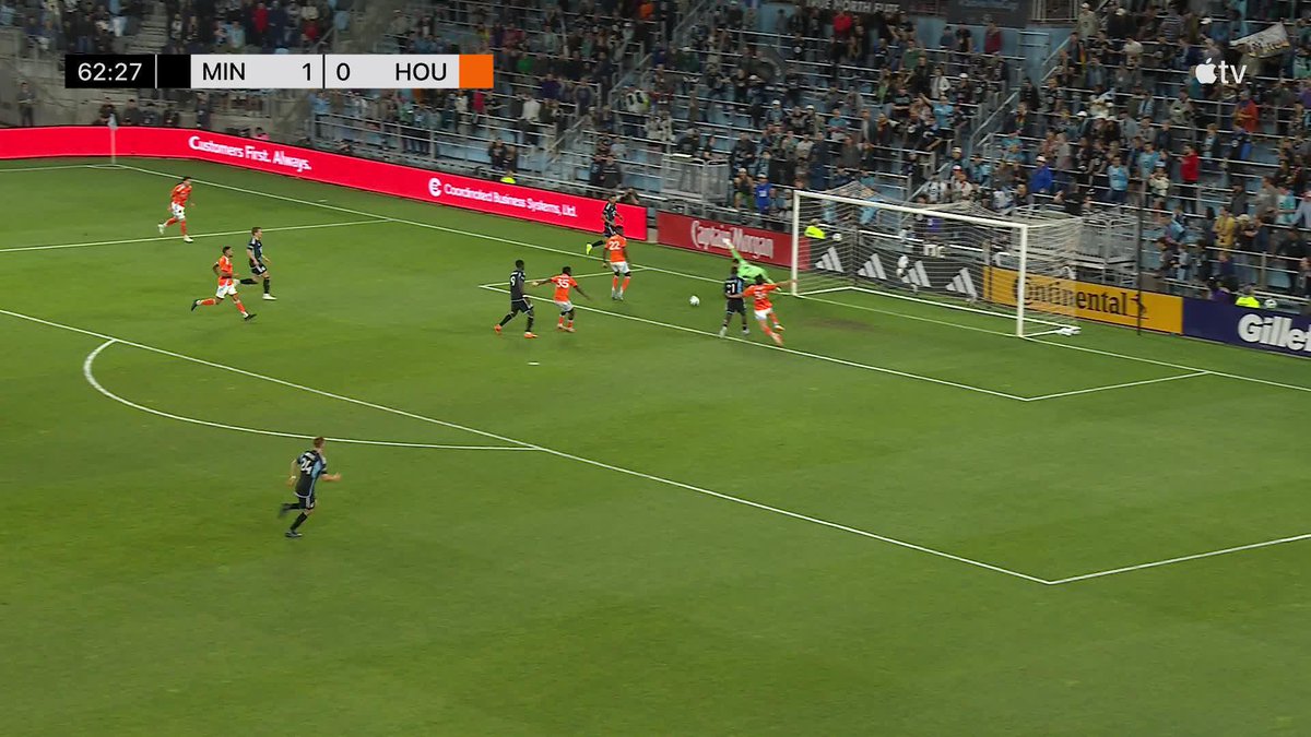 Bongi Brace! 😤 Bongi Hlongwane with his second of the night, and just look at his mom's reaction 🥹 📺 #MLSSeasonPass: