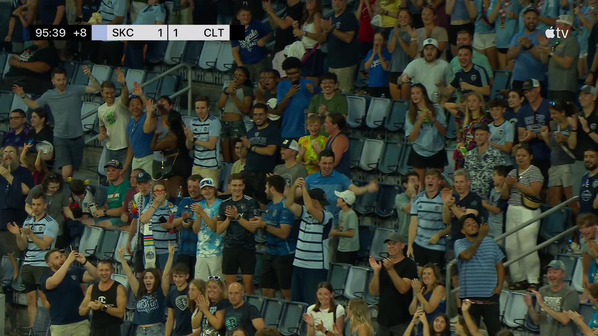 ARE YOU SERIOUS?! Two Sporting Kansas City goals in stoppage time! Have they just stolen all three points? 😮