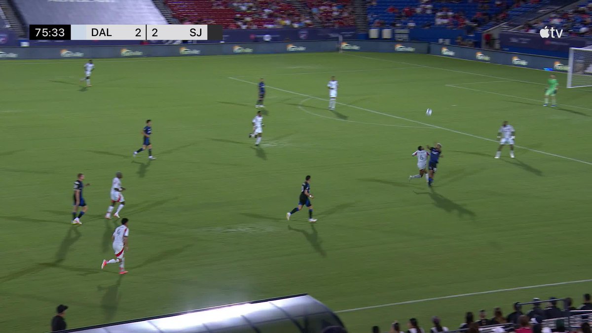 Beau Leroux pounces on the loose ball and San Jose take the lead! 💪