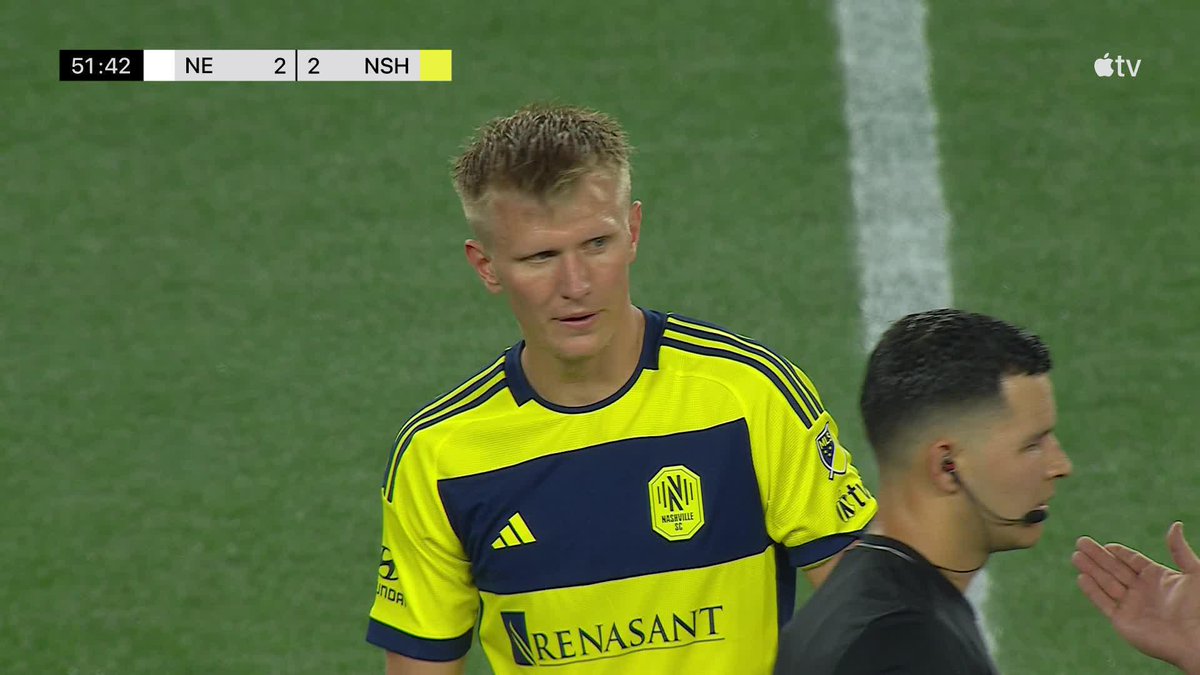 🇺🇸 Hat-trick for Sam Surridge! The Nashville striker scores all three as his side beat New England 3-2. The former #NFFC striker is now top scorer in #MLS this season with 15 goals in 19 matches.