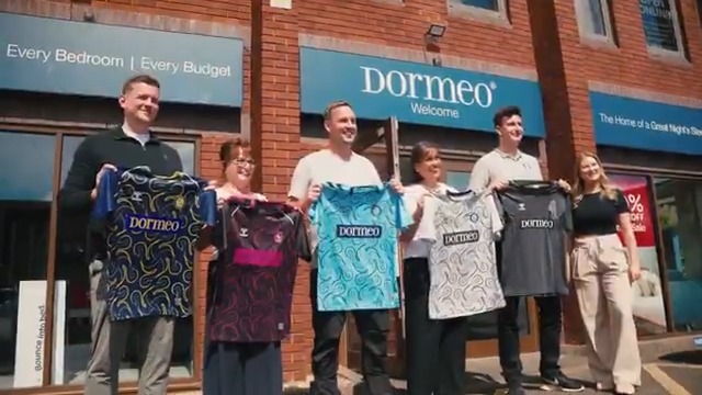 New season, stunning new training shirts, and a familiar name on the front! We're delighted to welcome Dormeo back to the club as our front of training shirt sponsor. Head Coach Mike Dodds went along to their High Wycombe showroom to meet the team and see those shirts up close!