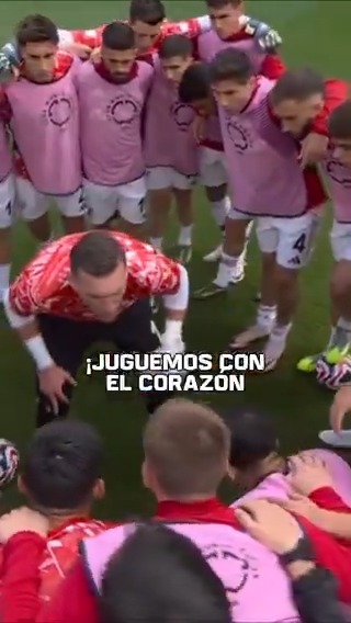 "¡NO NOS GUARDEMOS NADA! ¡JUGUEMOS CON EL CORAZÓN, CON EL ALMA, POR NUESTRA GENTE!" 🗣️ La IMPRESIONANTE ARENGA de Franco Armani a los jugadores de River en la previa al partido vs. Inter 📺 Mirá los partidos de #DisneyPlus de la #FIFACWC 🏆🌎 en el Plan Premium