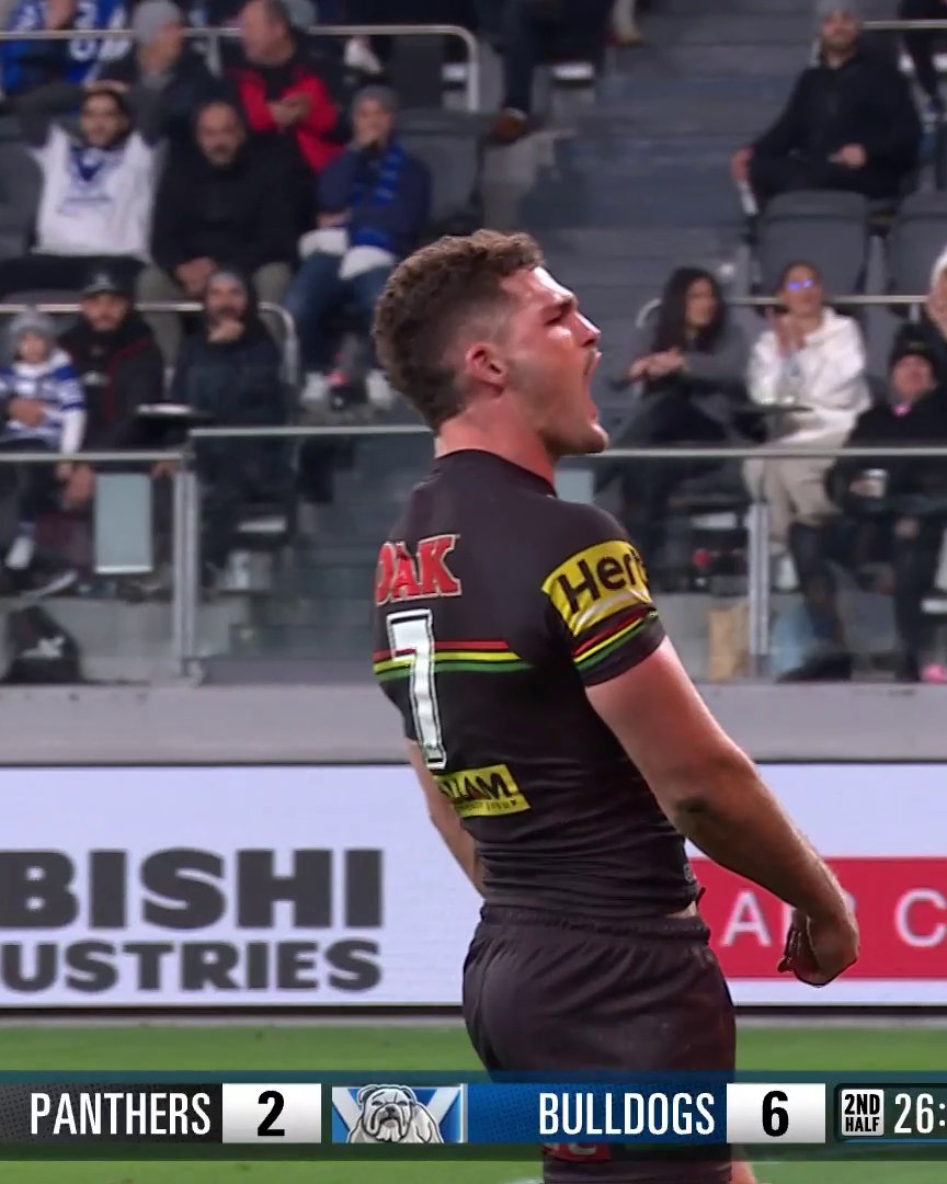 CHARGE DOWN! 😤 #NRLPanthersBulldogs