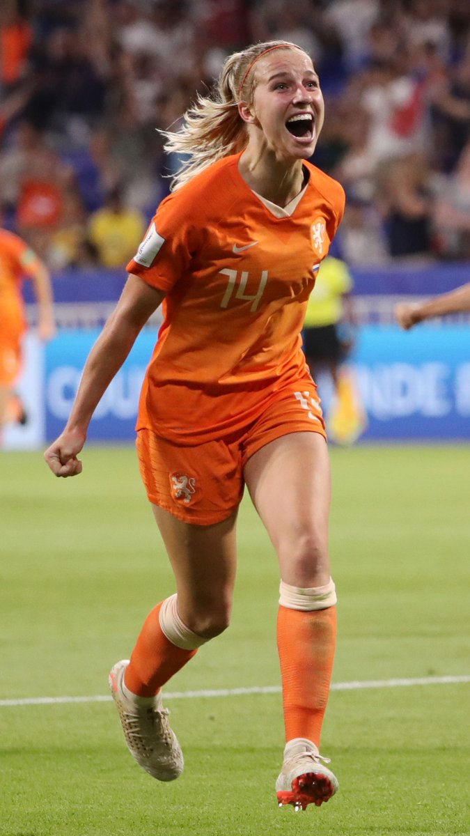 A sweet strike! 💫 @OranjeVrouwen | #FIFAWWC