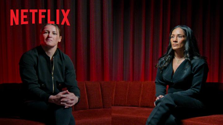 Uma Thurman le pone la voz a todo el proceso de preparación de estas dos boxeadoras, que tendrán su enfrentamiento en vivo por Netflix el próximo 11 de julio. Calienta con ellas y mira el documental 'Cuenta atrás: Taylor vs. Serrano', a partir del 3 de julio.