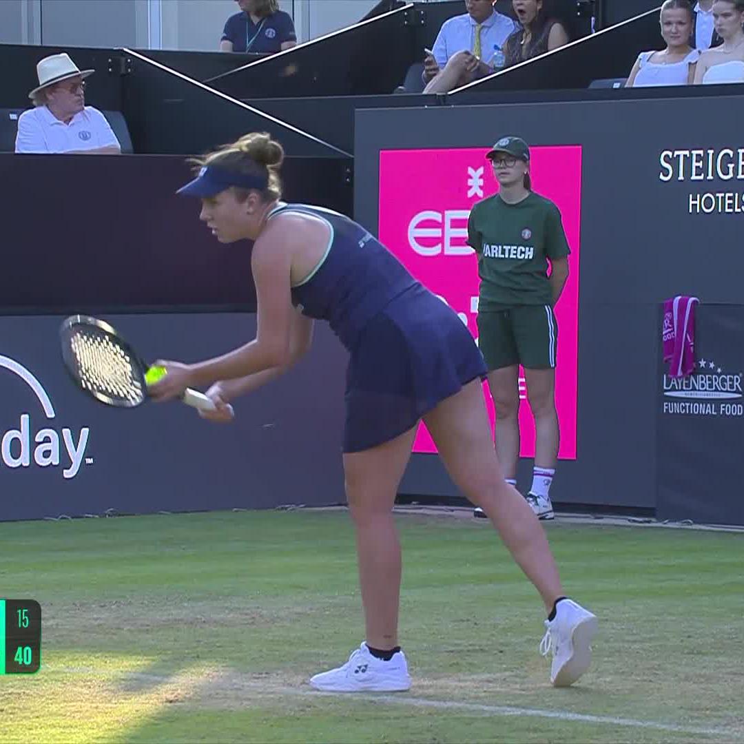 Leading the way 🫡 Linda Noskova takes the opening set against Andreeva 6-3. #BadHomburgOpen