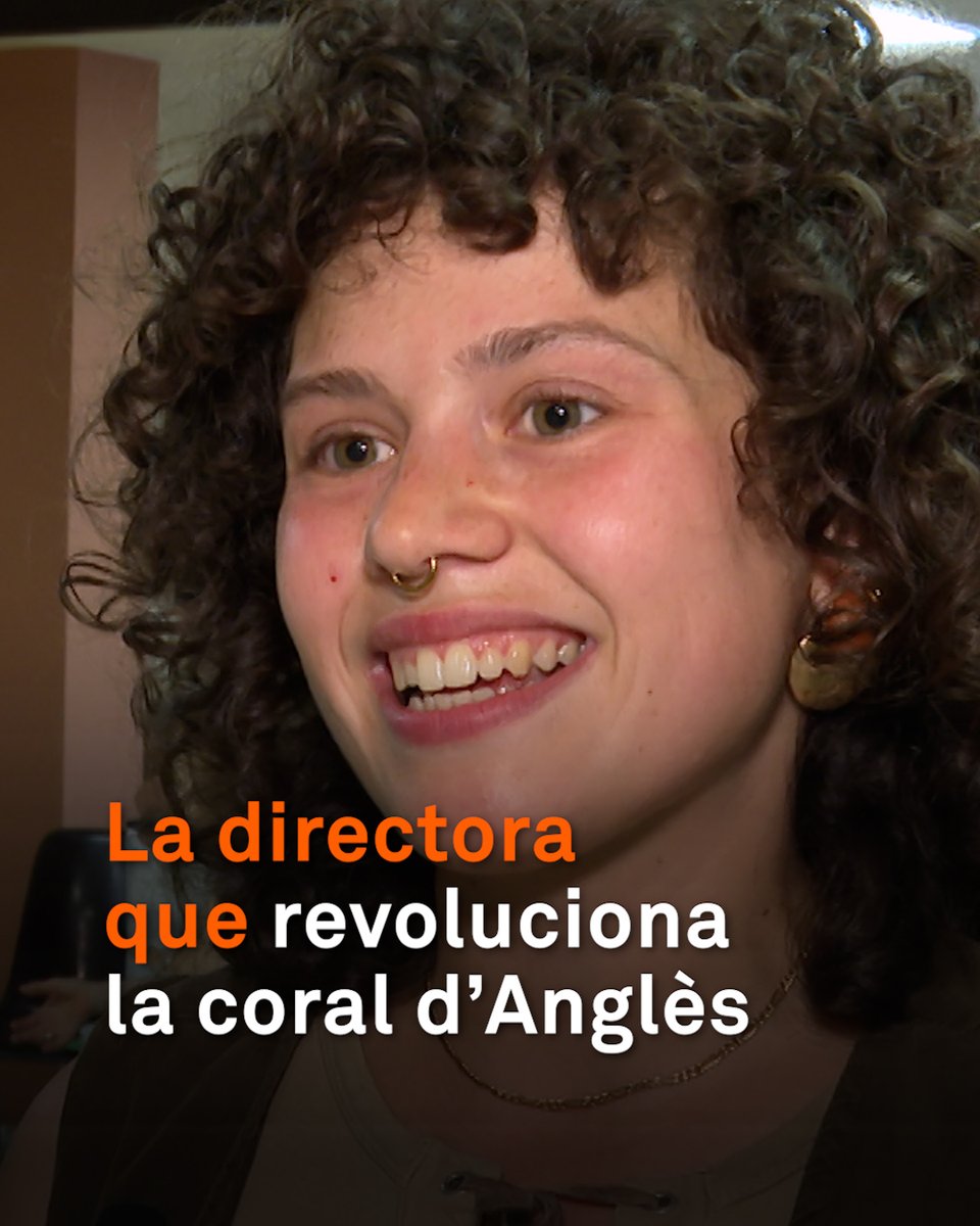 "Ens dona vida i molta alegria!" Amb 23 anys, la Paula no s’imaginava que dirigir la coral de gent gran d'Anglès suposaria un revulsiu a la seva vida i a la dels cantaires. "Hem creat un vincle d'estima"