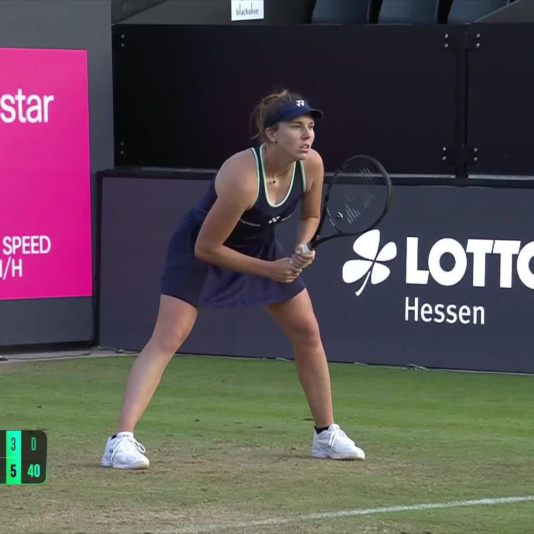 Ticket booked 🎫 Linda Noskova reaches her first grass court semifinal after defeating Andreeva in straight sets 6-3, 6-3! #BadHomburgOpen