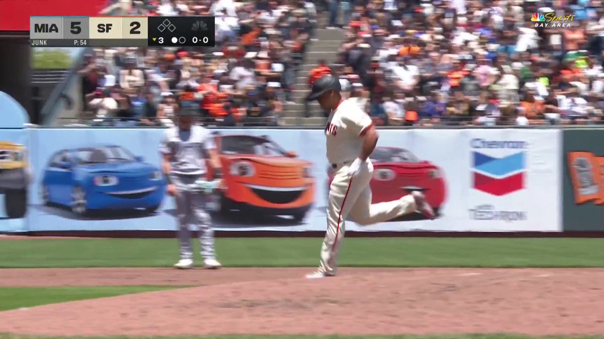 Rafi blasts his second homer in orange and black 💪