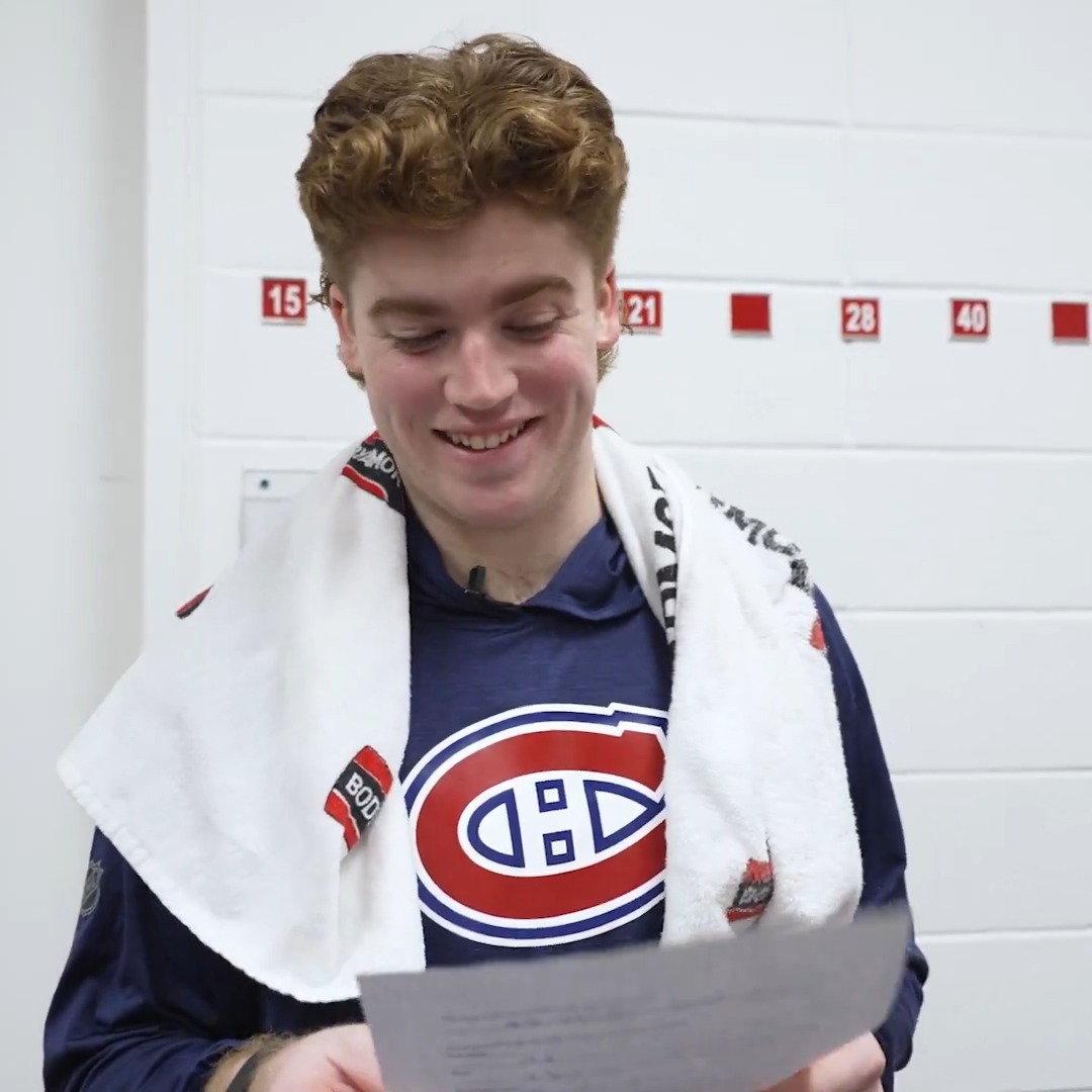 Jacob Fowler relit son questionnaire du #RepêchageLNH deux ans plus tard! Jacob Fowler revisits his #NHLDraft day questionnaire two years later! #GoHabsGo