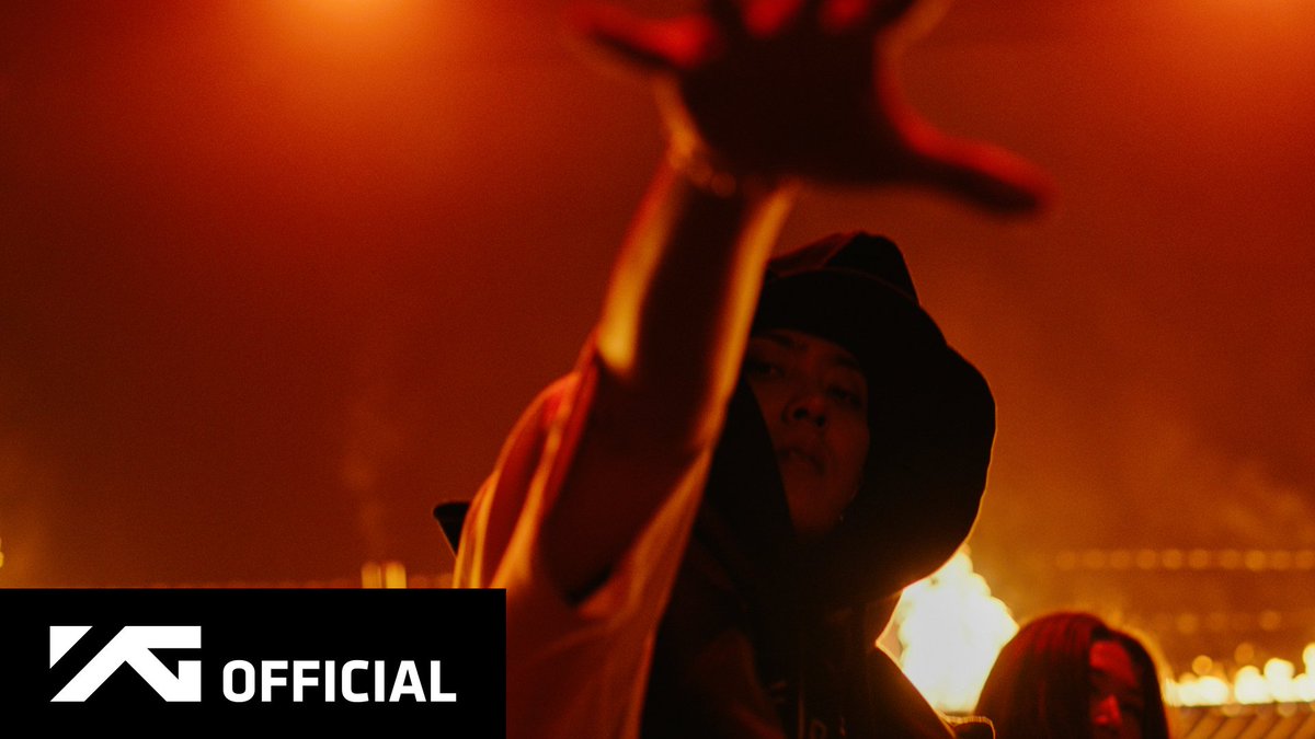 6 years ago today, Eun Jiwon released his first solo comeback in 10 years with '불나방 (I'M ON FIRE) Feat. Blue.D 🔥 #EUNJIWON #은지원 #SECHSKIES #젝스키스