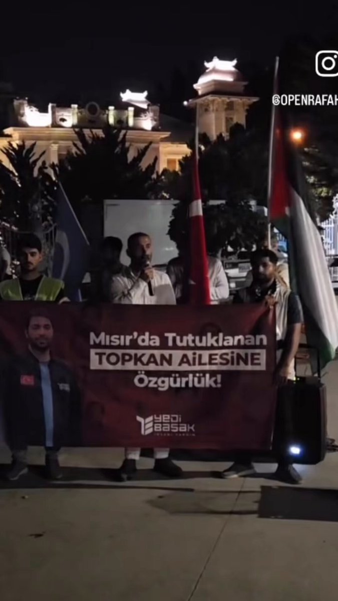 Oyuncu Metin Yıldız, Bebek’teki Mısır Başkonsolosluğu önünde Gazze için nöbete katıldı: “Doğmamış bebekler, çocuklar ölüyor. 11 aylık bebeği olan bir baba olarak yemek yerken, gülerken, güldürürken utanıyorum.” #GazaGenocide‌