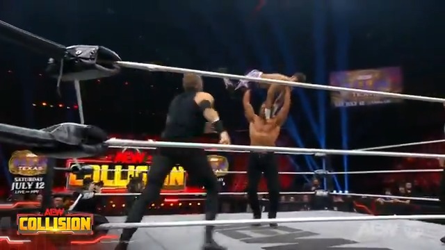 NEVER take your eyes off of a giant like BiG BiLL, @TheNickWayne! Watch #AEWCollision on TNT & MAX