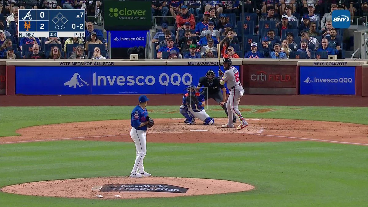 Dedniel Núñez strikes out the side in the 7th!