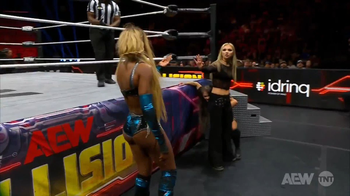 .julia hart + Skye Blue pulled a fast one on Queen Aminata クィーンアミナタ! Watch #AEWCollision on TNT &amp; MAX