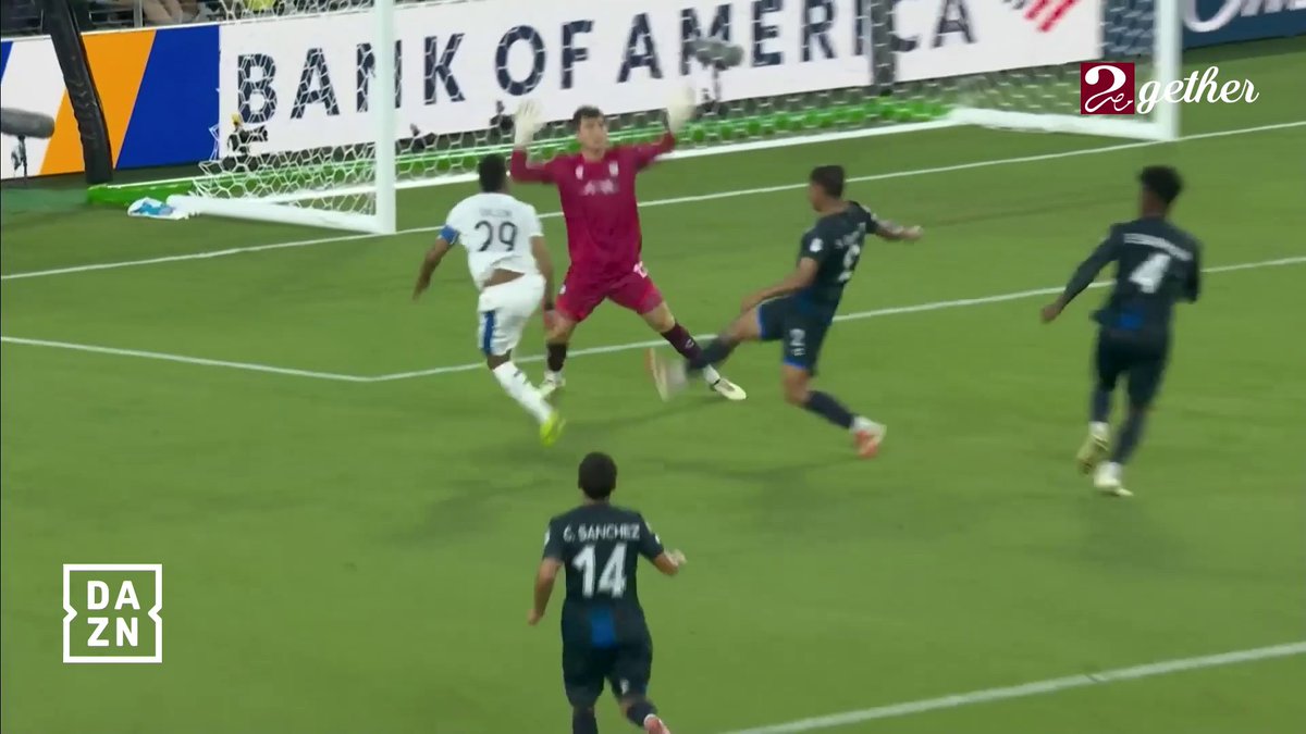 تبدو الاشياء مستحيلة حتى تشاهده فتغير نظرتك #الهلال 💙 مبروووووك 👏🏻