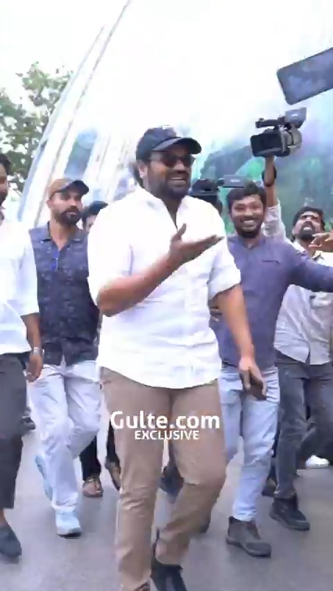 #ManchuManoj was snapped arriving at Prasads Multiplex to watch #Kannappa.