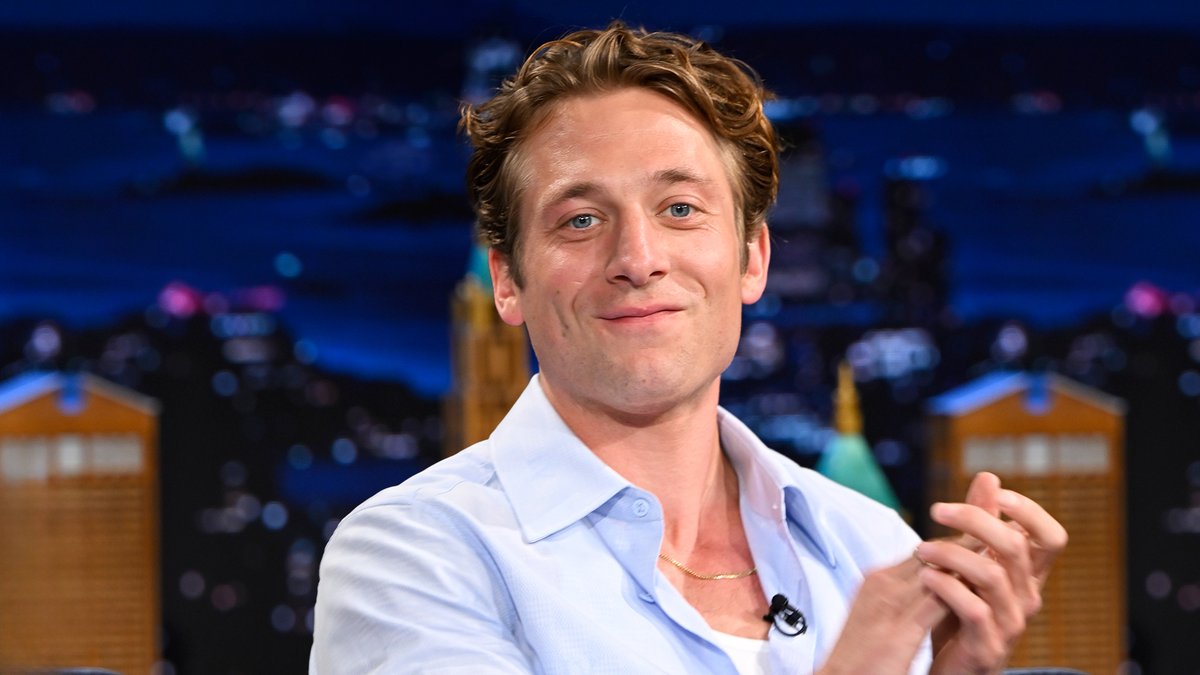 Yes, Jeremy Allen White has seen all the The Bear memes 🤣 #FallonTonight