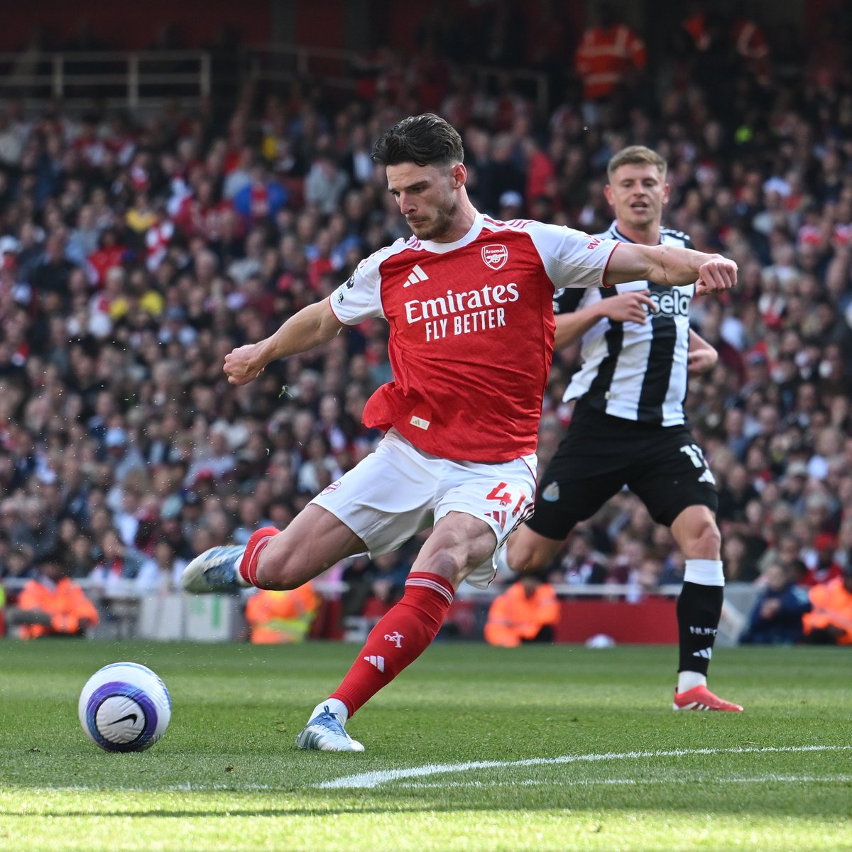 Exactly one month to go! ⏳ Purchase your tickets and watch our Gunners face Newcastle United in Singapore 👇