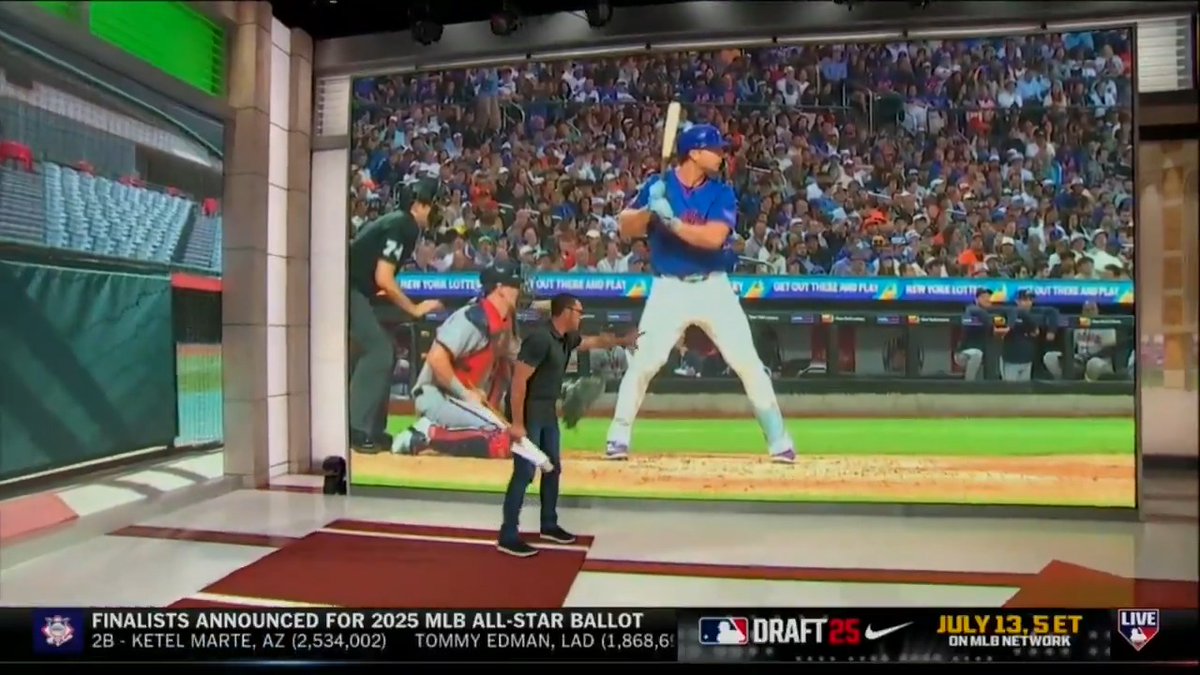Pete Alonso's ability to spray the ball to all fields was on display in last night's New York Mets win! 💪 #MLBCentral | #LGM