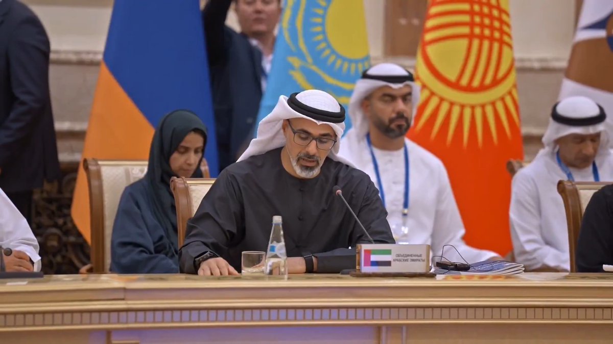 نيابة عن رئيس الدولة .. ولي عهد أبوظبي يشارك في اجتماع المجلس الاقتصادي الأعلى للاتحاد الأوراسي؛ وسموه يشهد مراسم تبادل اتفاقية الشراكة الاقتصادية بين الإمارات والاتحاد الاقتصادي الأوراسي والتي تهدف إلى تسهيل حركة التجارة البينية. #وام