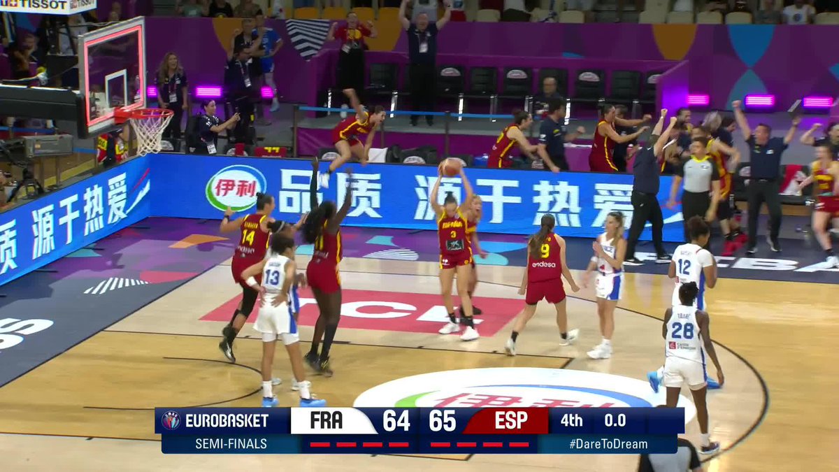 WHAT A FINISH. 🇪🇸 #EuroBasketWomen | #DareToDream