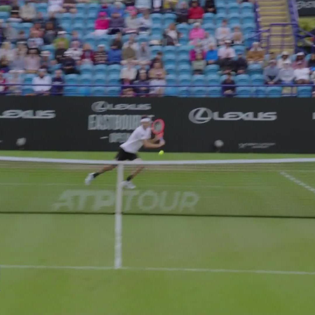 Diving Volley Alert! 🚨 @TaylorFritz97 #LexusEastbourneOpen