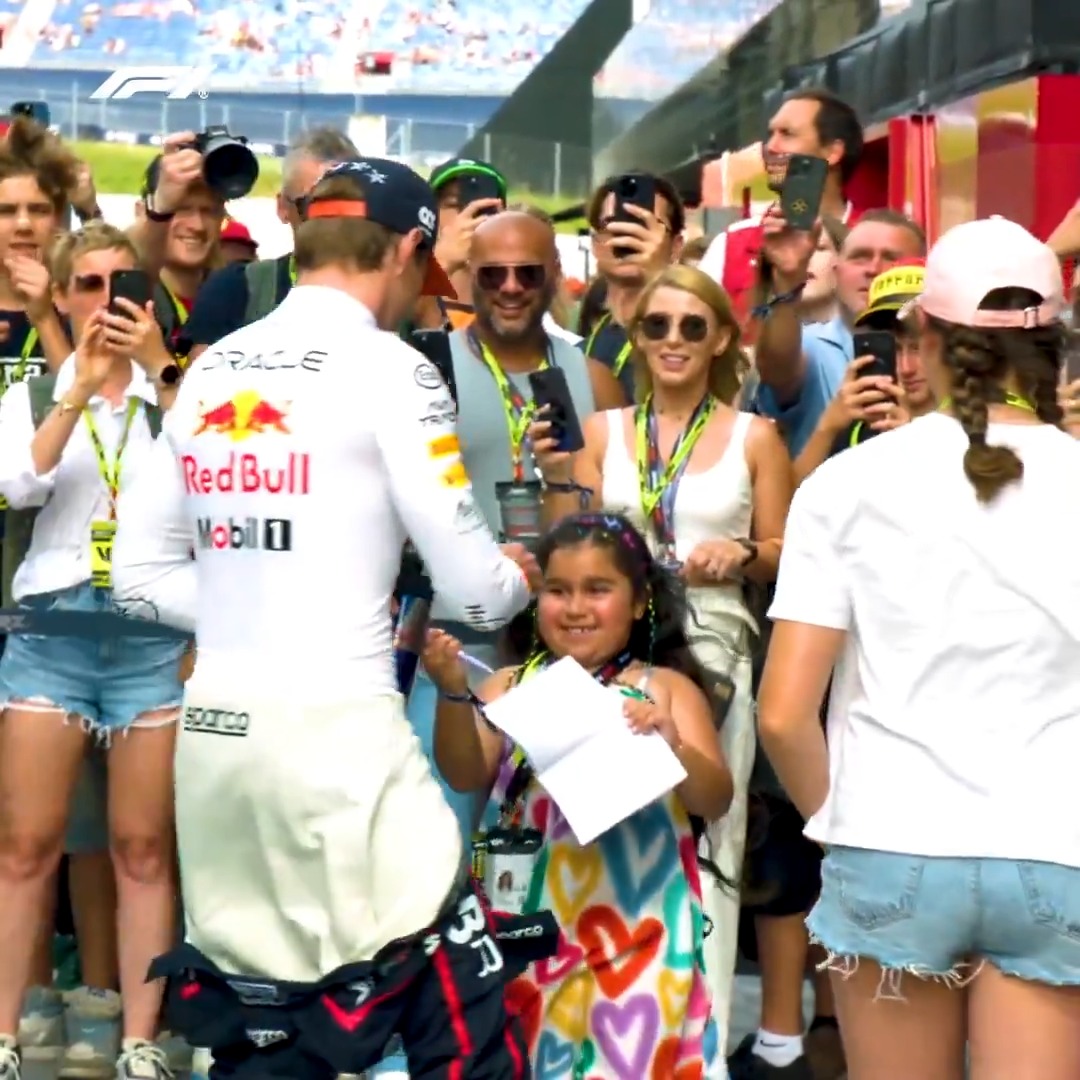 Max made this young fan's day 🤩 #F1 #AustrianGP