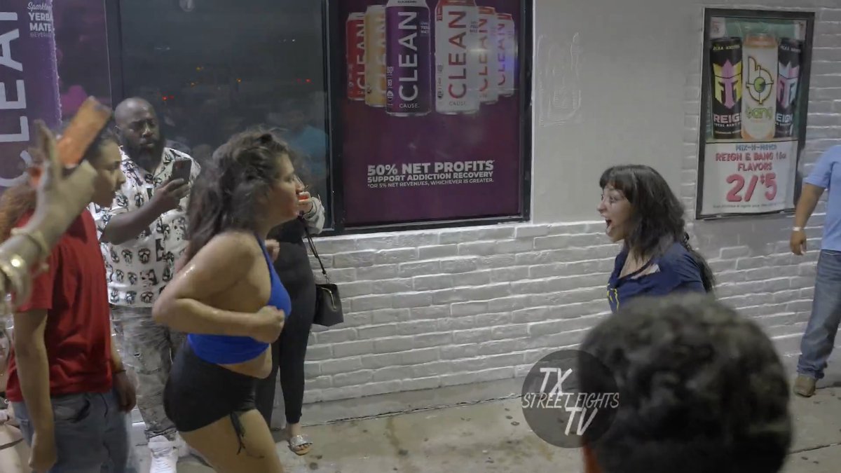 Crazy Fight at Gas Station ATX #fight #texas #fights #austintx
